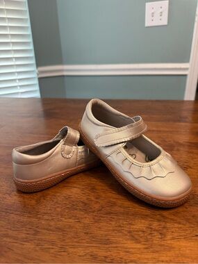 Livie & Luca Ruche Champagne Metallic Leather Mary Jane Shoes Girls 12